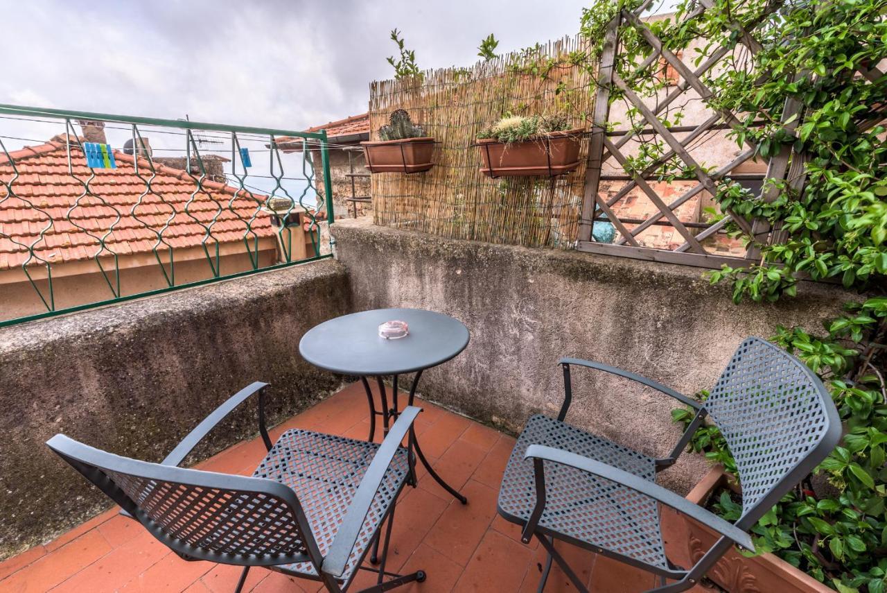 San Martino Rooms & Breakfast บอร์จิโอแวเรซซี ภายนอก รูปภาพ