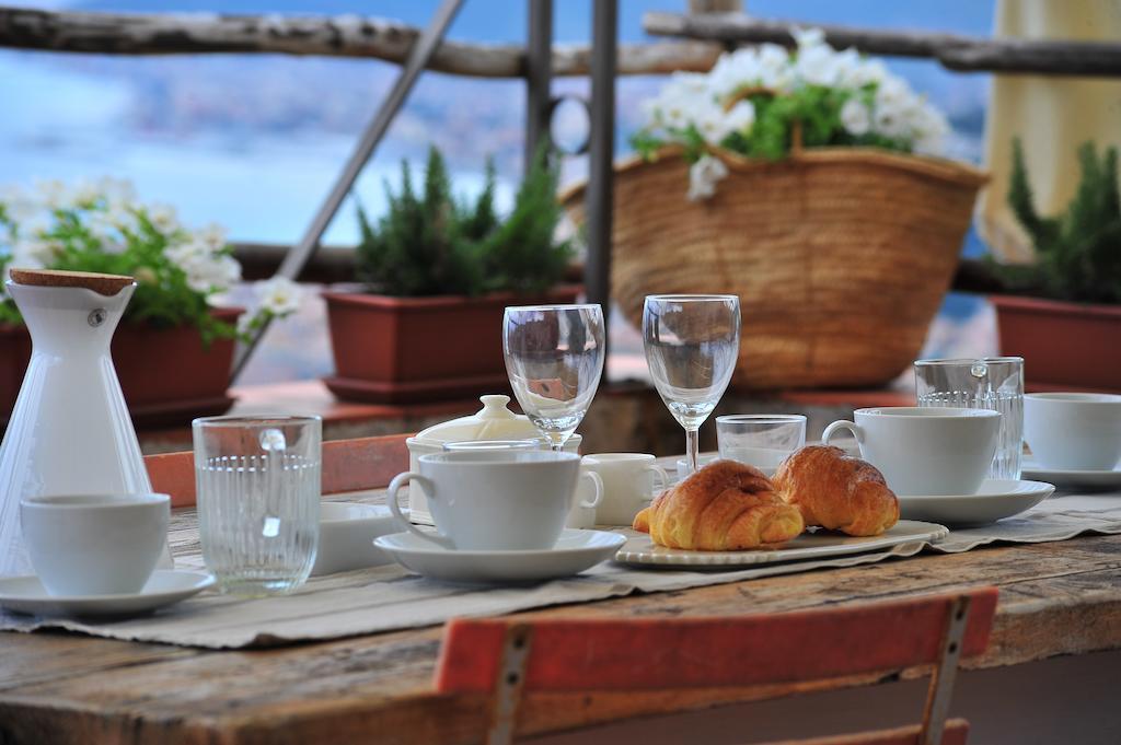 San Martino Rooms & Breakfast บอร์จิโอแวเรซซี ภายนอก รูปภาพ