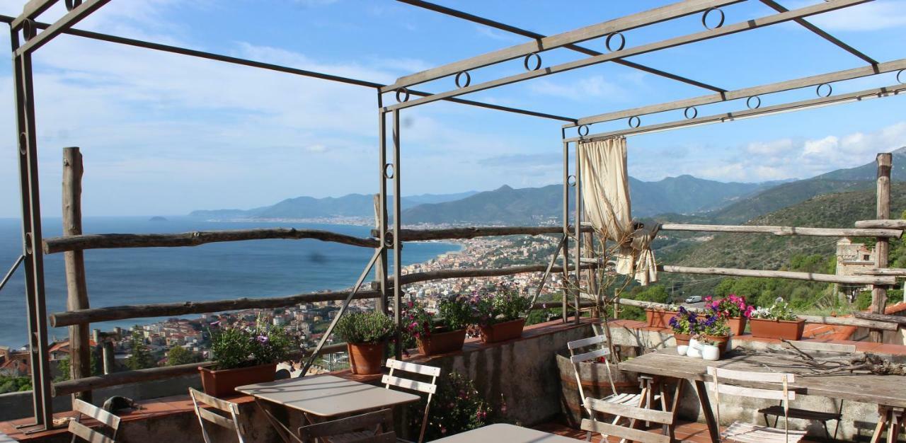 San Martino Rooms & Breakfast บอร์จิโอแวเรซซี ภายนอก รูปภาพ